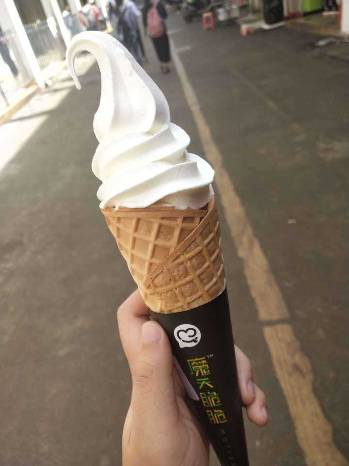 你与冬天有一场雪的距离,你与冬天之间差什么