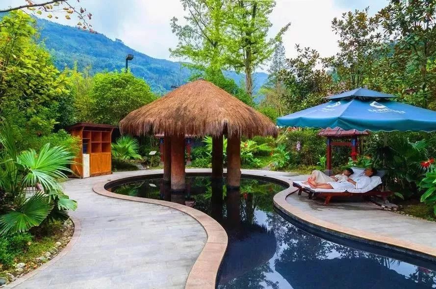 花水湾金陵温泉度假酒店温泉,成都花水湾温泉旅游度假