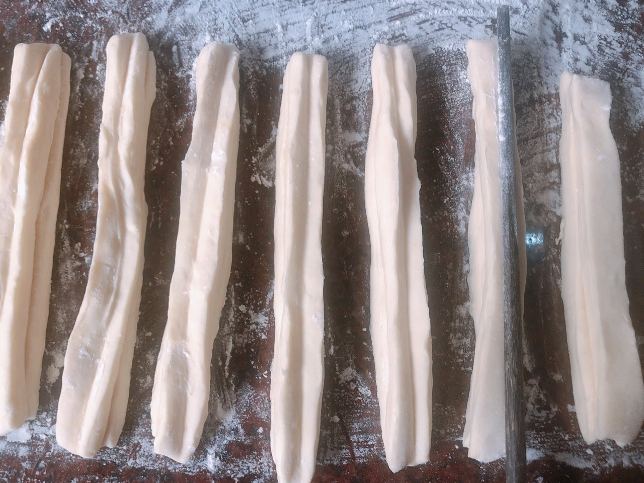 油条店的老配方，步骤简单，适合新手学，出锅蓬松酥脆，特别好吃