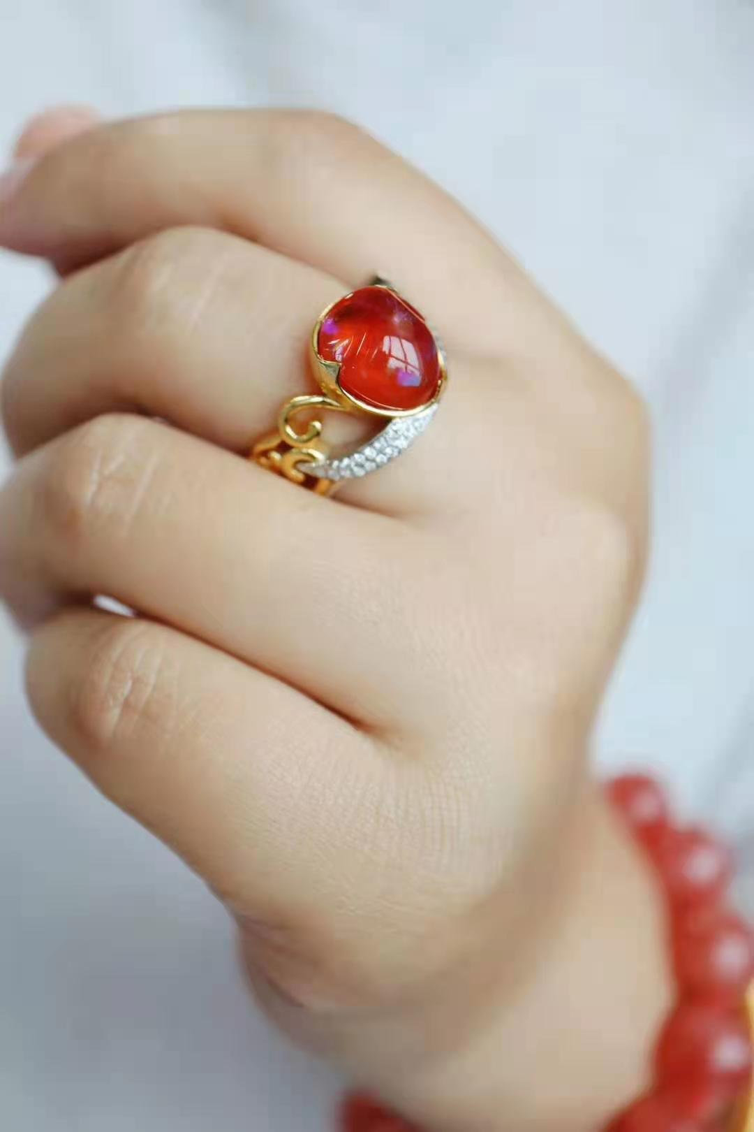 欧泊是什么宝石价格多少,欧泊是贵重宝石吗