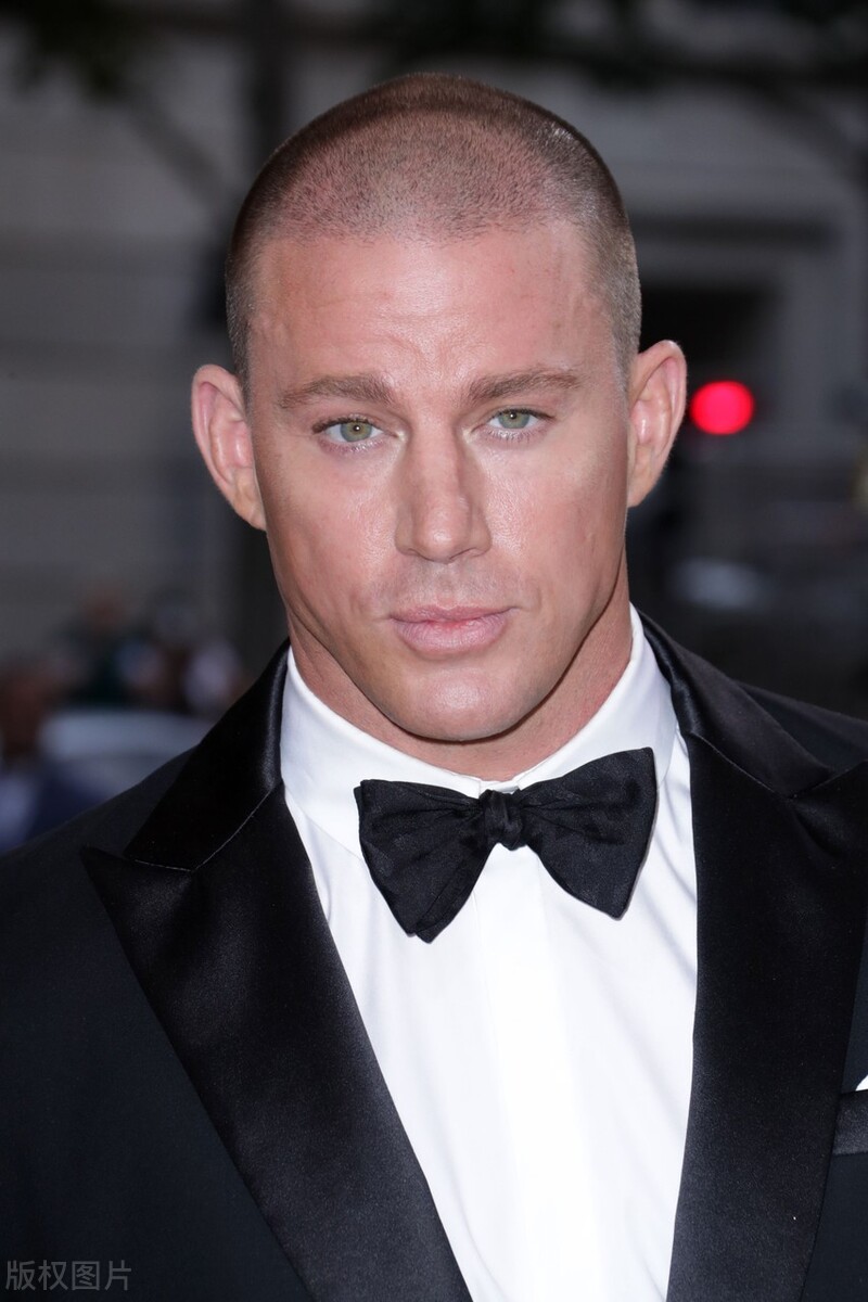 钱宁塔图姆健身,阿黛尔钱宁塔图姆视频