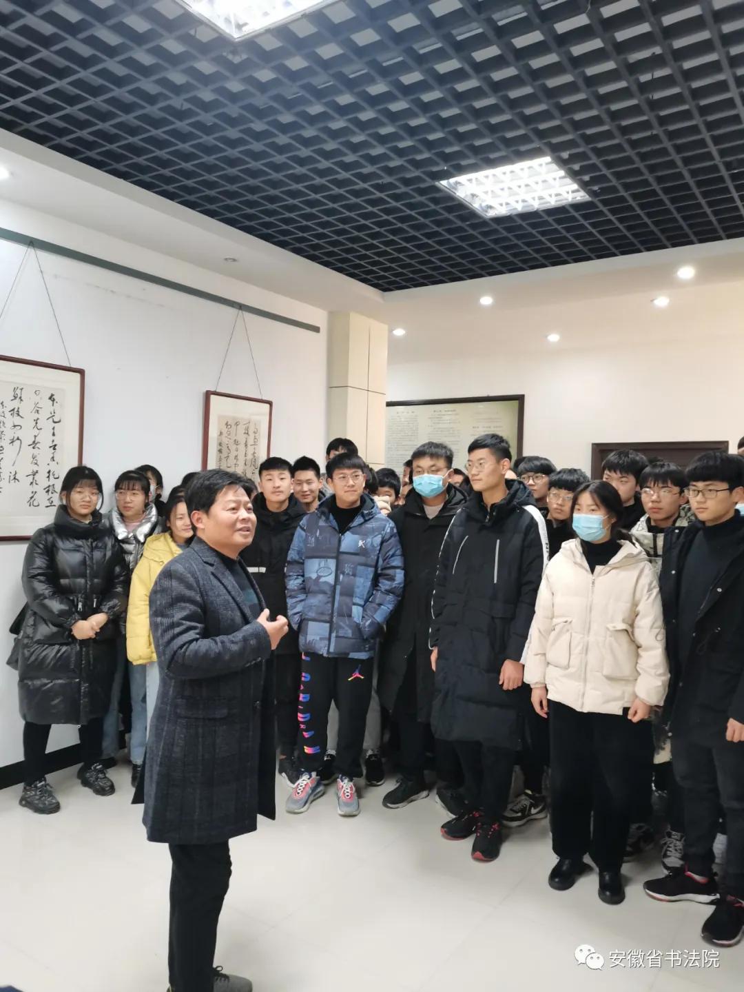 李胜春作品展暨捐赠仪式12月8日在宿州二中举行