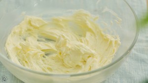 颜值爆表的酸奶冻芝士蛋糕,美味分享冻酸奶芝士蛋糕