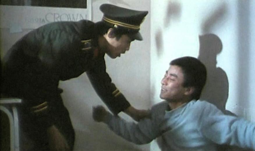 一半是火焰一半是海水：女学生错付痴心爱上皮条客，厄运由此开始