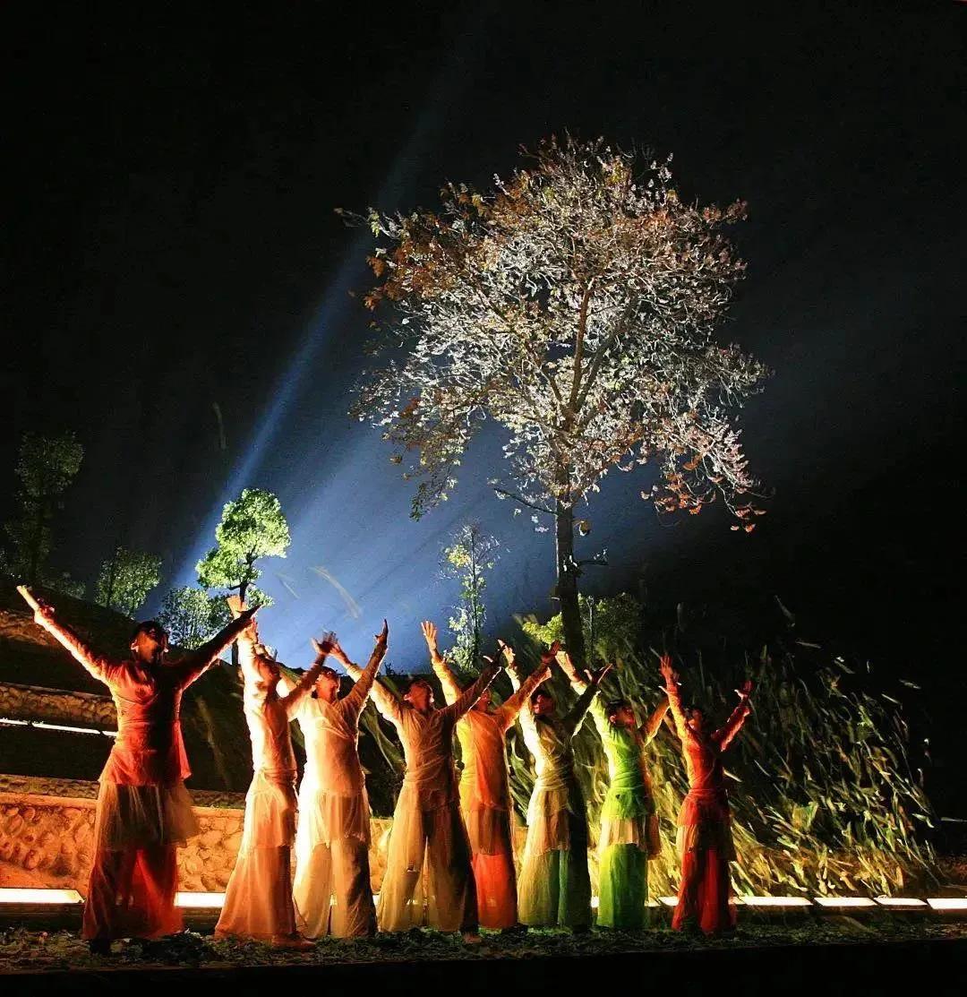 见一面吧！在秋意的武夷山看场演出~