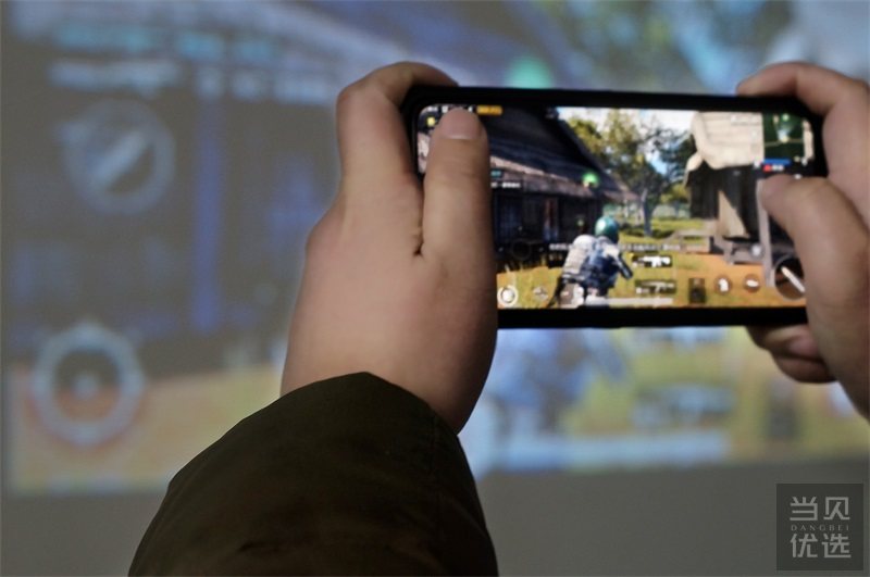 不用羡慕苹果的AirPlay，安卓的Miracast也好用——天猫魔投测评