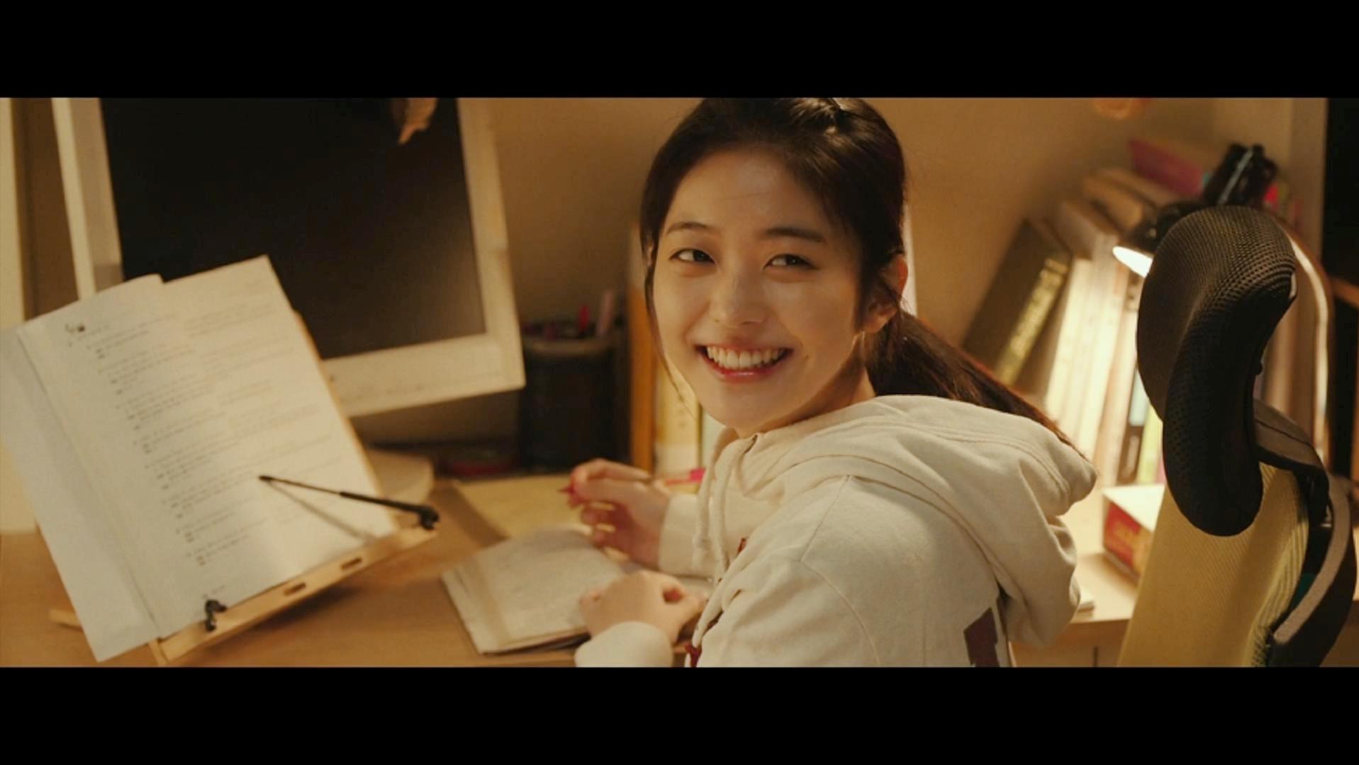 一上映就夺得韩国电影票房冠军，赶超《阿凡达》的纪录，不容错过