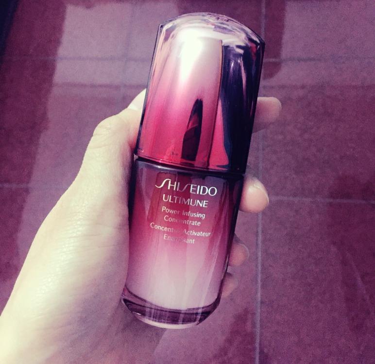 混合油皮适合护肤精华,混油皮保湿护肤方法