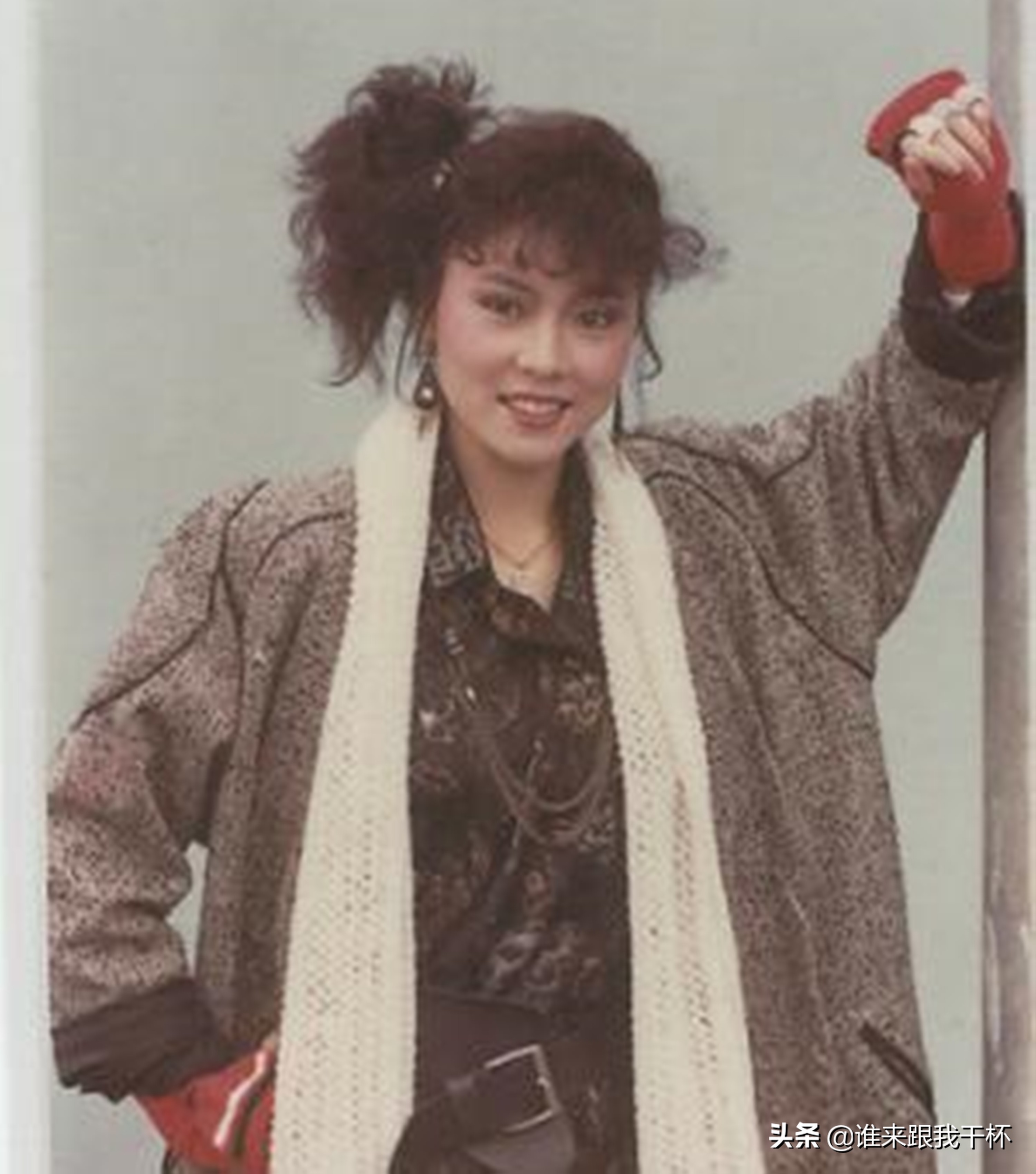 黄霑与郑少秋,郑少秋与黄霑