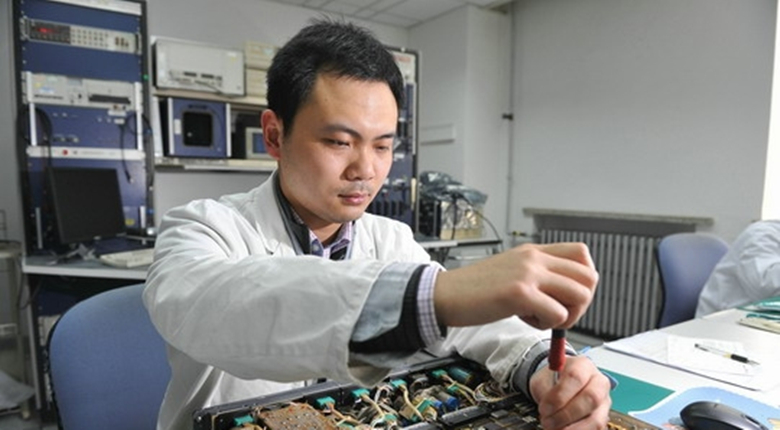 电池修复满电加修复液会怎样,电瓶电池修复技术