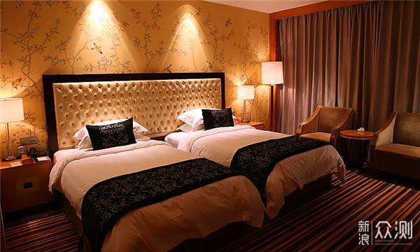 酒店的床单为啥是白色的,酒店的床单被罩为什么是白色的