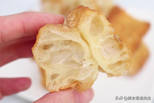 炸油条怎么做酥脆不用泡打粉,家中最简单炸油条方法不用泡打粉