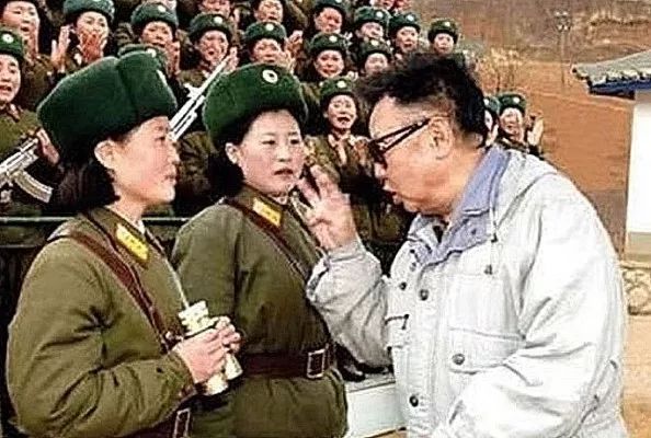 高颜值的朝鲜女兵,70年代朝鲜女兵
