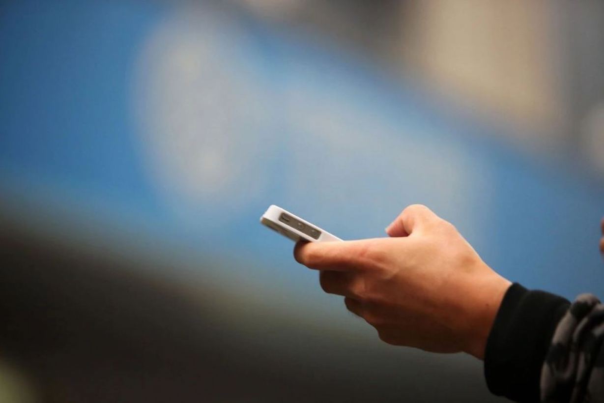 移动8元套餐改20元10g宝藏卡,移动的携号转网套餐有合约吗