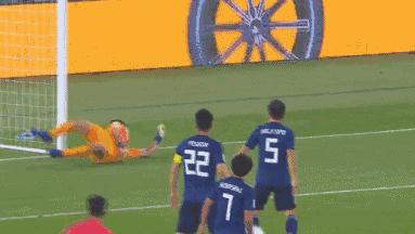 卡塔尔靠争议点球赢球,卡塔尔世界杯争议最大的点球