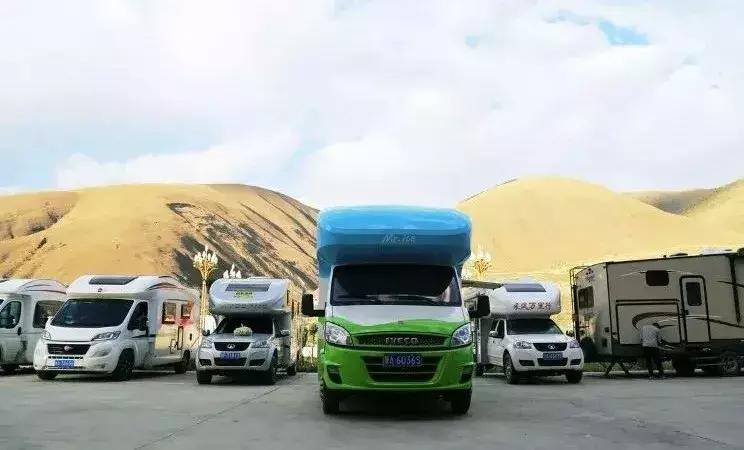 冰点先生冰淇淋房车：实现了远行的梦也装进了理想主义者的烟火气