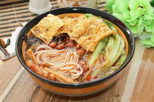 螺蛳粉学院教煮粉？不！未来“李佳琦”们的老板这里诞生