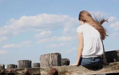 很难继续超前消费,没有能力就别超前消费