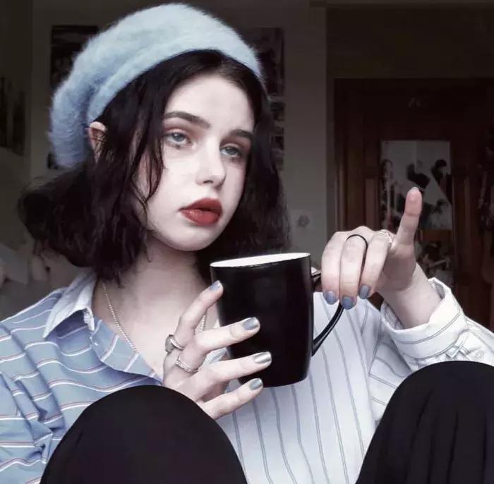 短发卷发怎么打理好看,不用打理又好看的短发