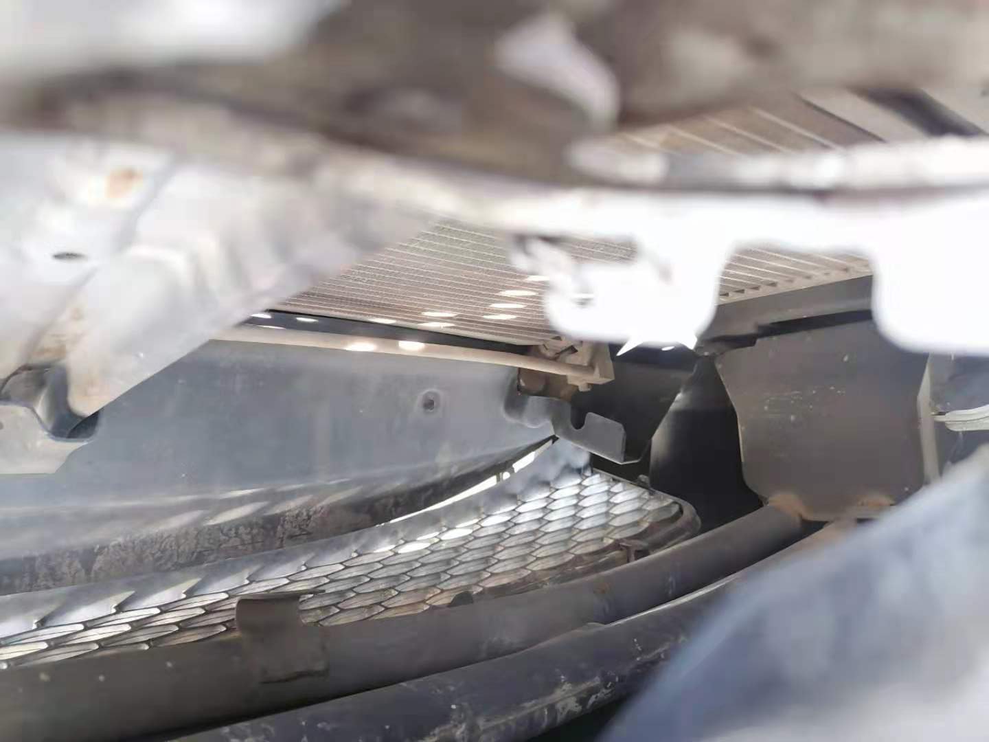 胖哥1万买车,胖哥两百万收奥迪rs6