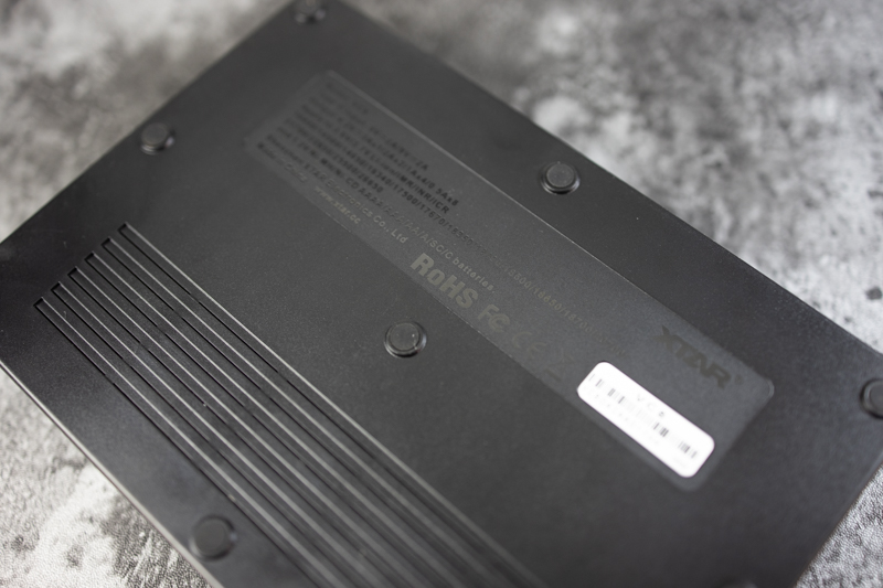 能够兼容所有手机快充的充电器,兼容各个手机快充的充电器