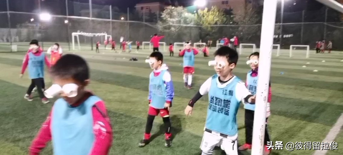 青岛红狮足球俱乐部,青岛红狮足球比赛