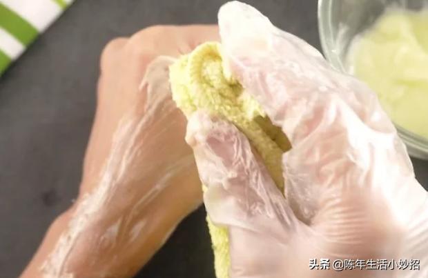 染色剂染皮肤上太久了怎么洗掉,染色剂落在皮肤上没洗干净碍事吗