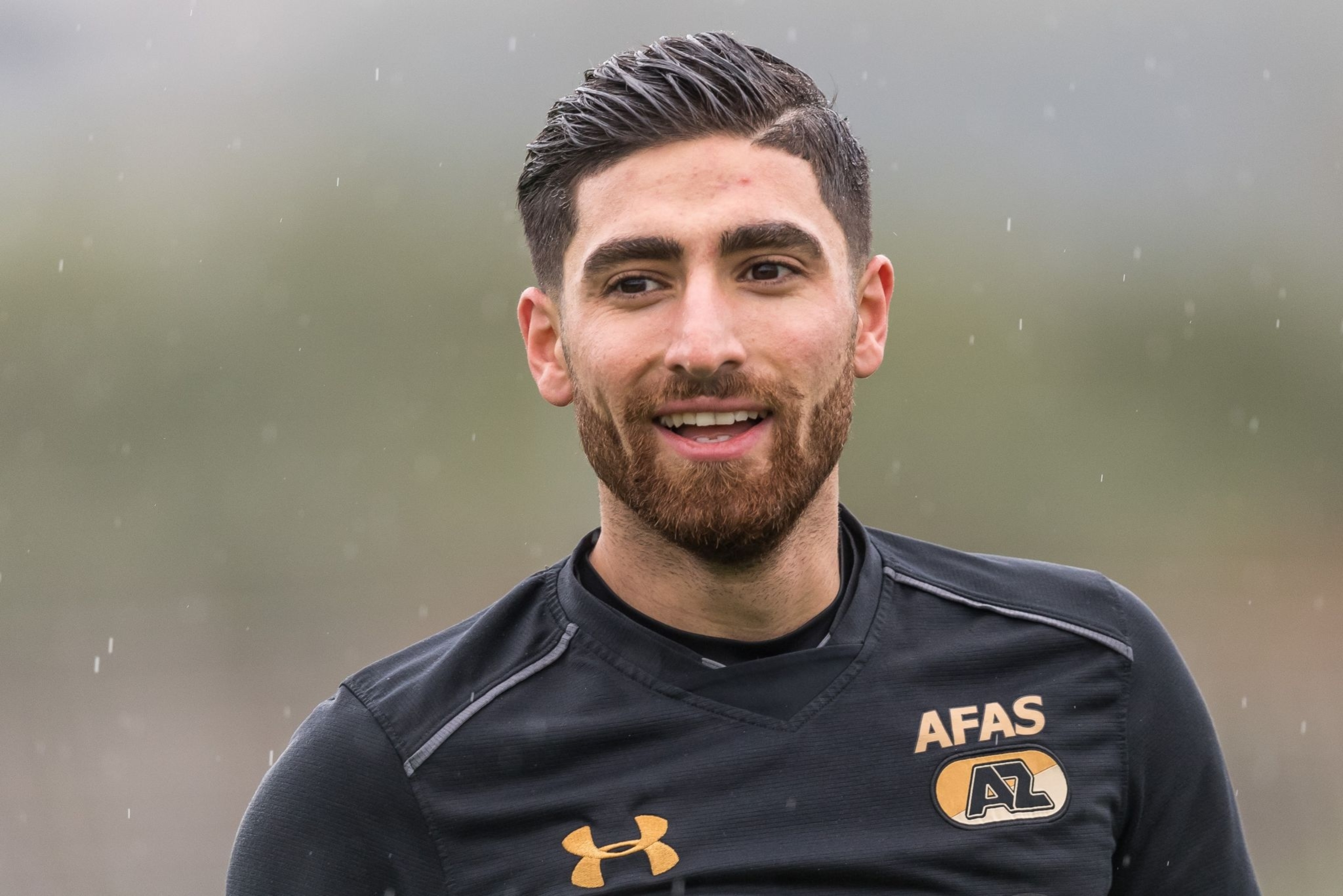 从伊朗街头到荷甲金靴，如今他是亚洲身价第二高球星