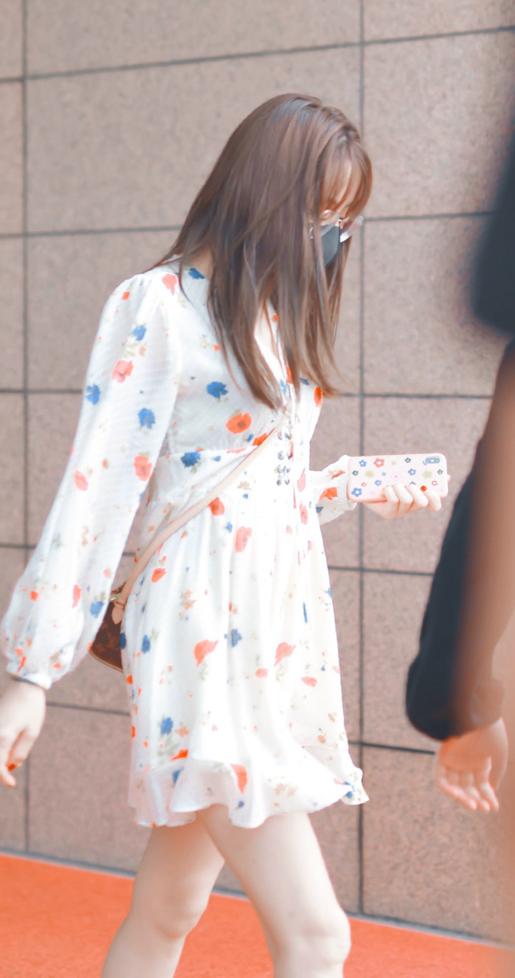 迪丽热巴芭比娃娃穿衣搭配,芭比娃娃迪丽热巴