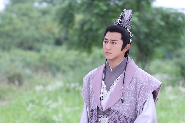 各个版本的姜子牙，刘德凯版仙风道骨，而他简直就是姜子牙在世