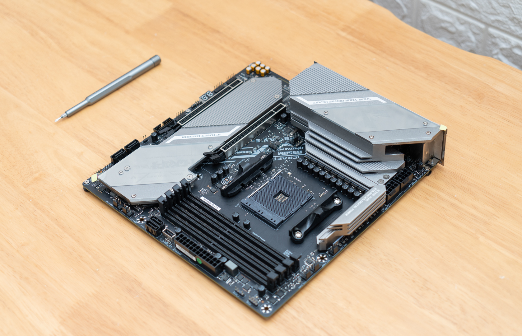 有没有显卡无所谓，游戏、剪辑全搞定，4月份电脑装机单分享