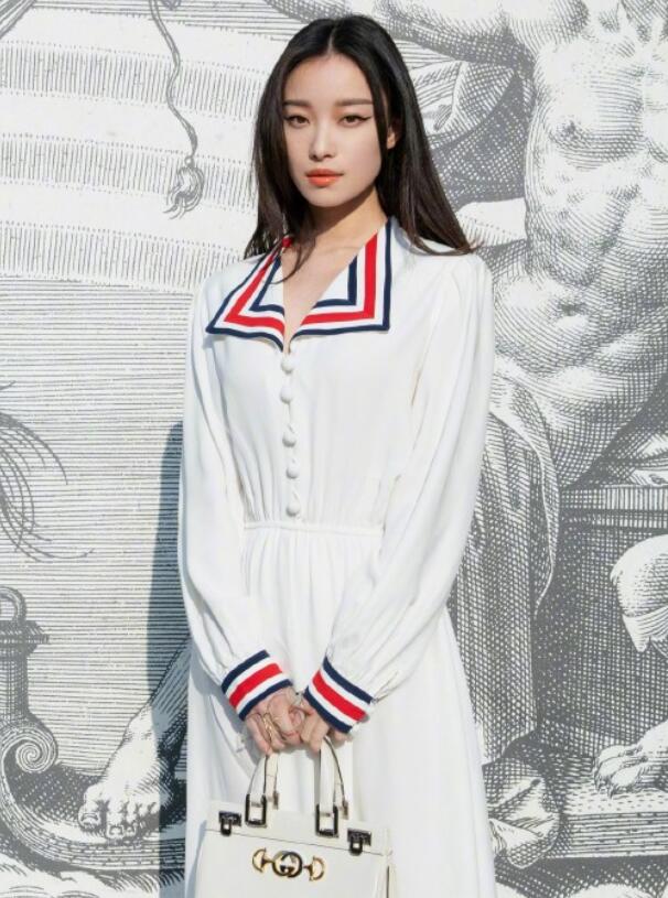 秦岚法令纹真实照片,秦岚讲有皱纹也很正常