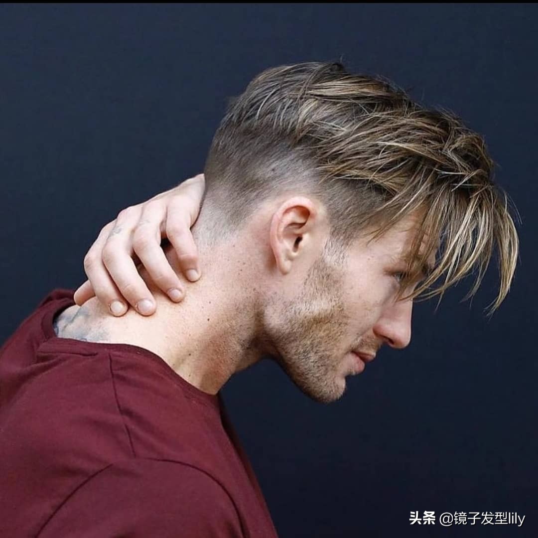 男士烫头发型推荐不明显中长发,男士发型2020流行发型侧背烫发