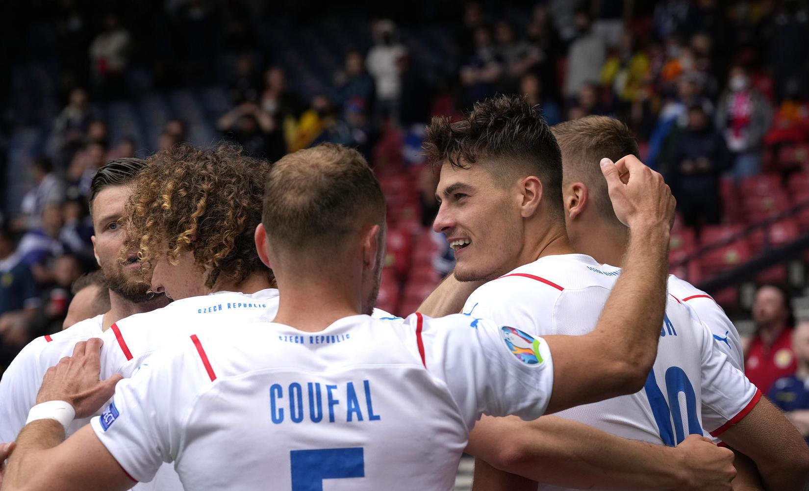 欧洲杯八强捷克与丹麦谁强,捷克vs乌克兰比分结果