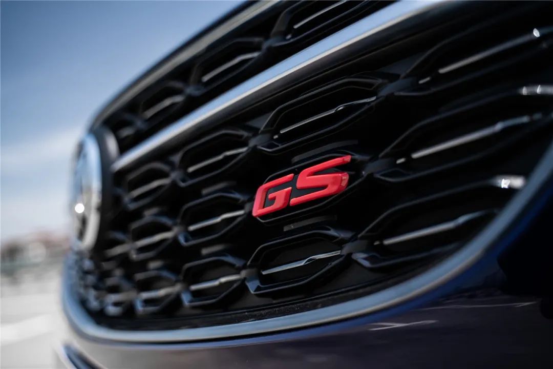 君威GS减震悬架,新款君威gs改避震效果