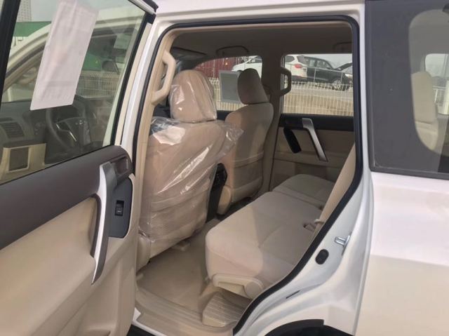 40万买汉兰达还是二手霸道,40万左右买途乐车