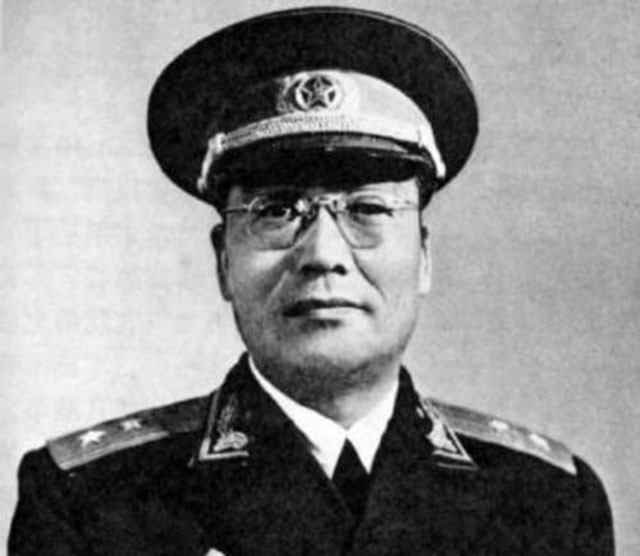 韩练成被告发是*产党共**，他急中生智，一番话让蒋介石打消怀疑