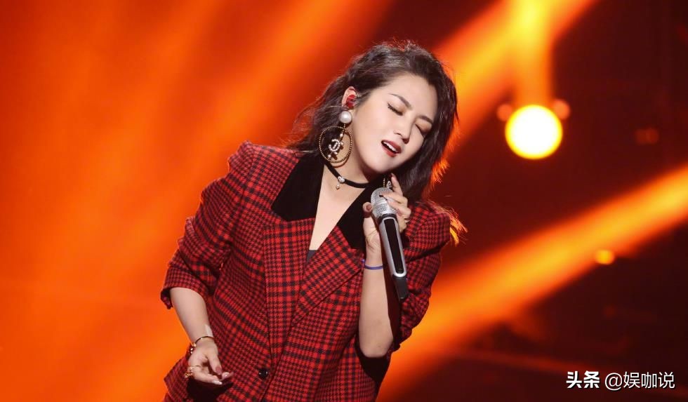 自己只写过三首歌，如今质疑何洁，丁太昇真的资历太老？