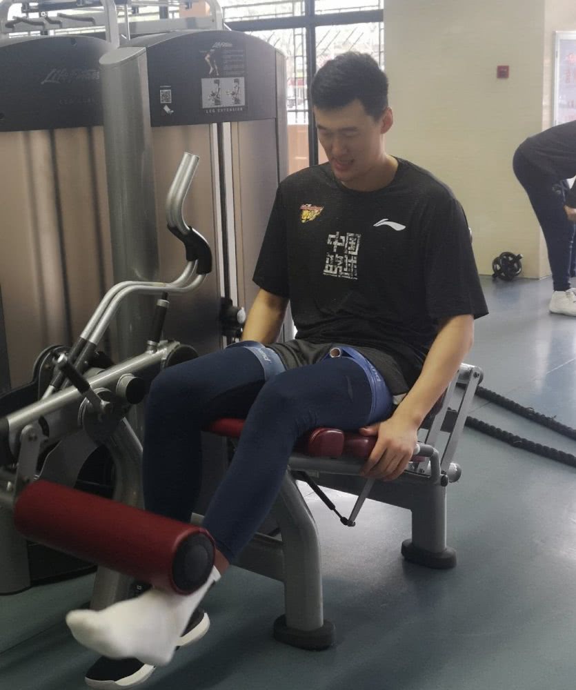 男篮易建联近况,易建联捐款