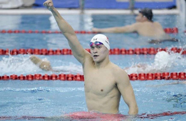 深夜0点，英超重磅消息：世界最贵豪门击败欧足联！孙杨迎来转机