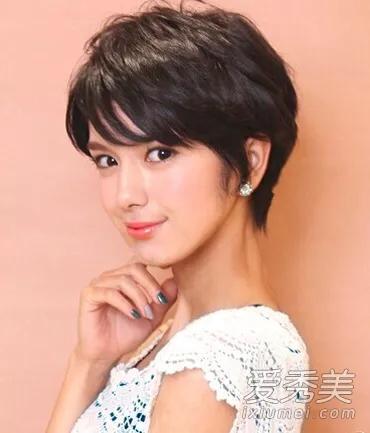 40岁焗油焗啥颜色好看,55岁女性焗油什么颜色好看