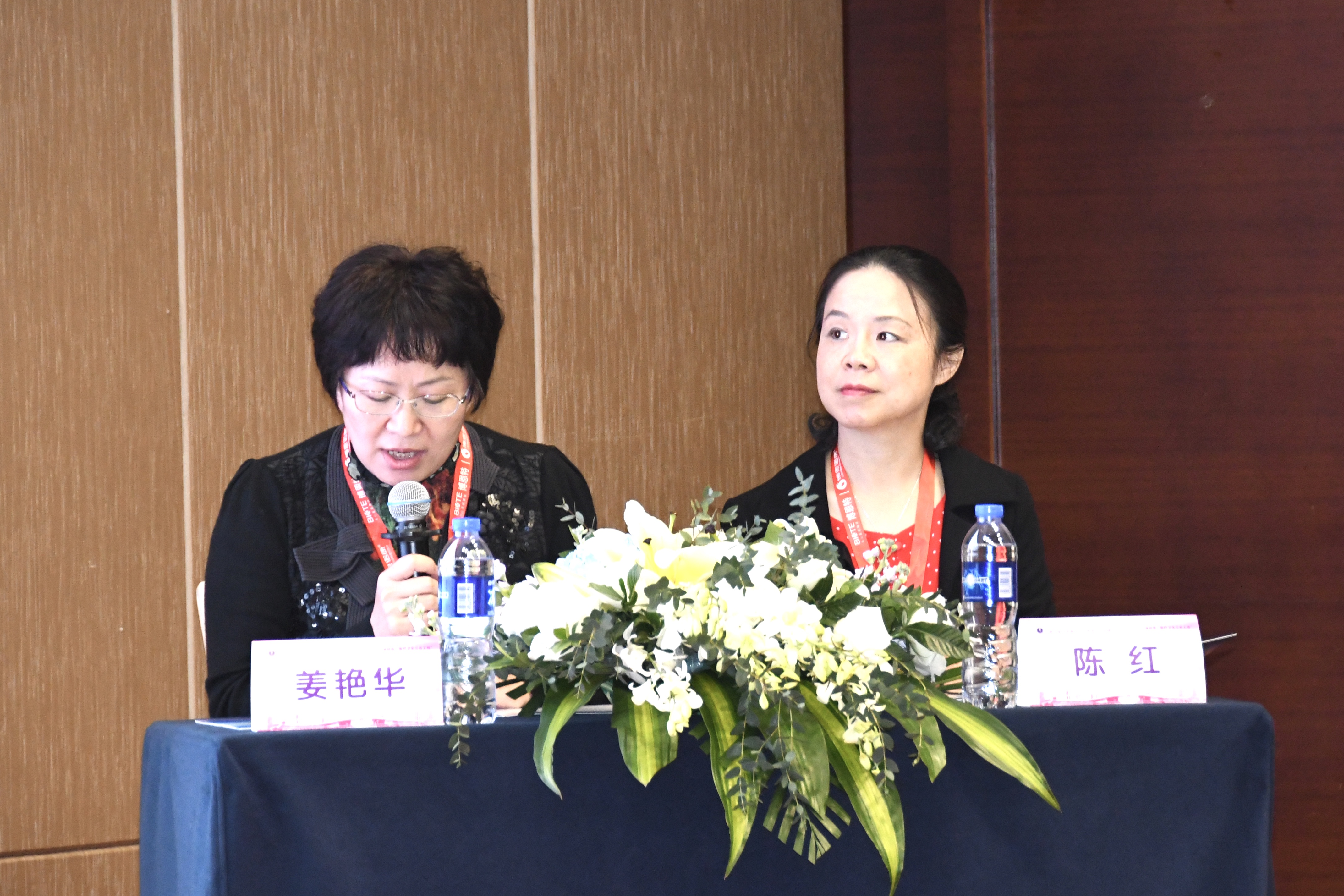 鹏城聚首促专业精耕论坛把脉弥区域短板--深圳市二院妇科成功举办第一届阴道镜及宫颈疾病诊疗高峰论坛