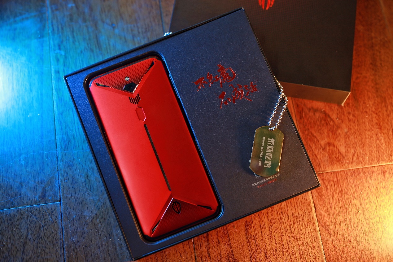 史上最受援助商喜爱LPL解说诞生！红魔爸爸：马上安排一台红魔3