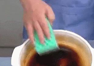 油烟机太难清理教你一招再也不愁,油烟机如何去油污小窍门