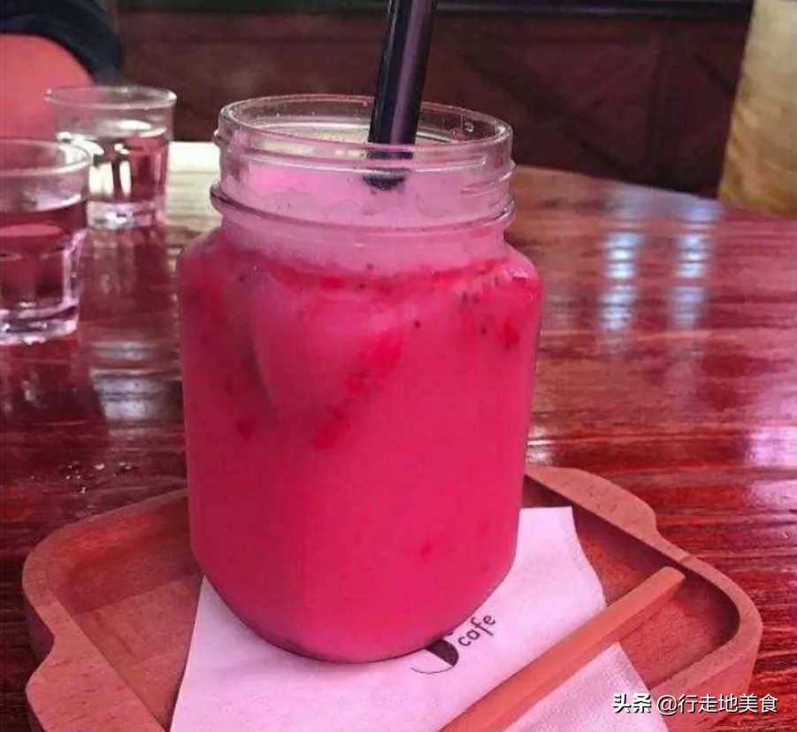 生榨果汁补充vc女神都在喝什么,鲜榨果汁怎么喝有营养