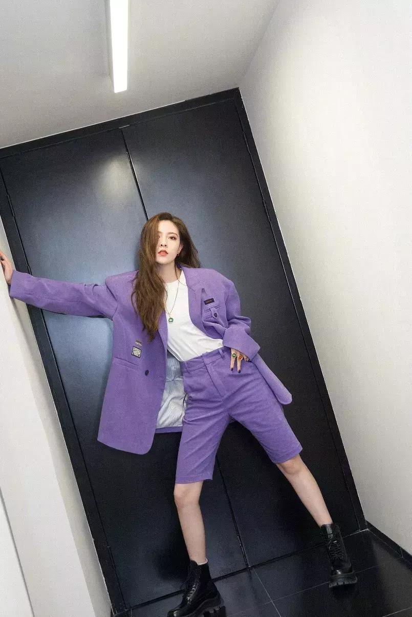 比欧阳娜娜好看的衣服,95后小花欧阳娜娜