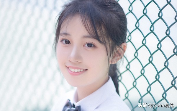 绿茶婊？一女生对其恨之入骨，于是网络大呼：离我男朋友远一点！