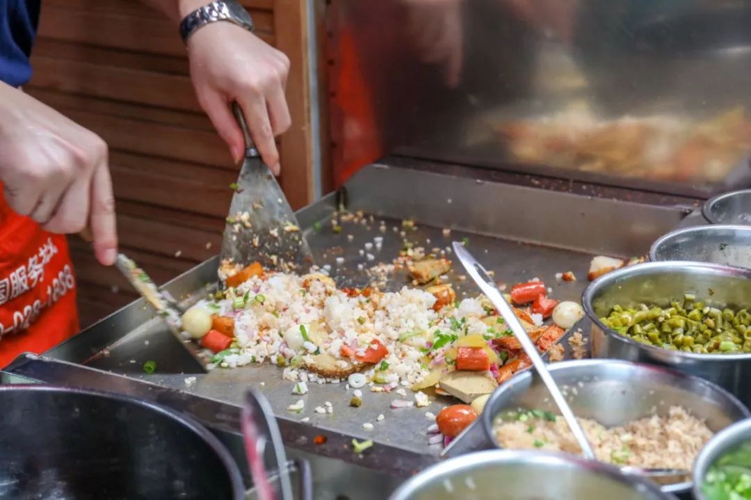 10块钱吃垮川大后街25家店，快快收藏