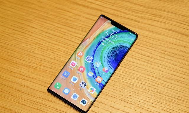 现在实体店买手机还比网上贵吗,官网和授权店买手机有区别嘛