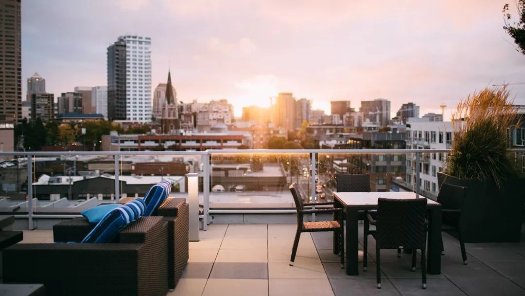 你看，这个PPT真的会飞耶